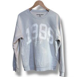 Taylor Swift 1989 Women's Size Medium Crewneck Sweatshirt Blue Taylor’s Version